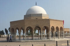 Pavillons Vorplatz Mausoleum